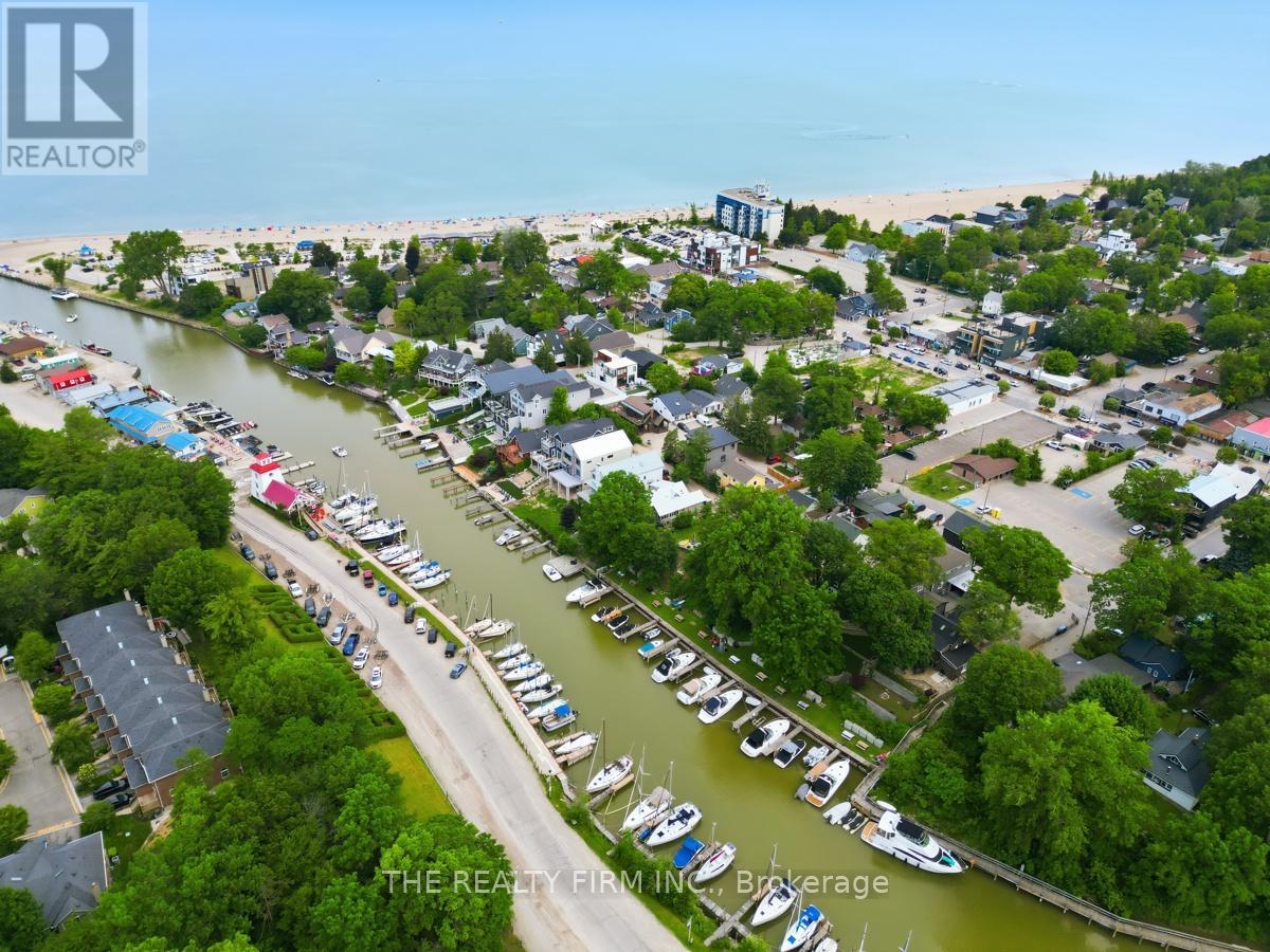 48 Lake Road, Lambton Shores (Grand Bend), Ontario  N0M 1T0 - Photo 5 - X13712698