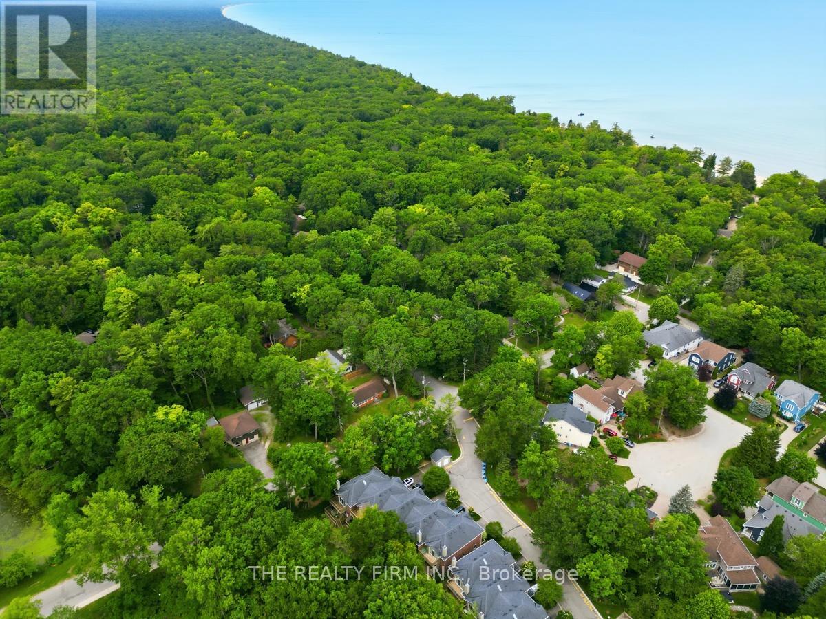 48 Lake Road, Lambton Shores (Grand Bend), Ontario  N0M 1T0 - Photo 7 - X13712698