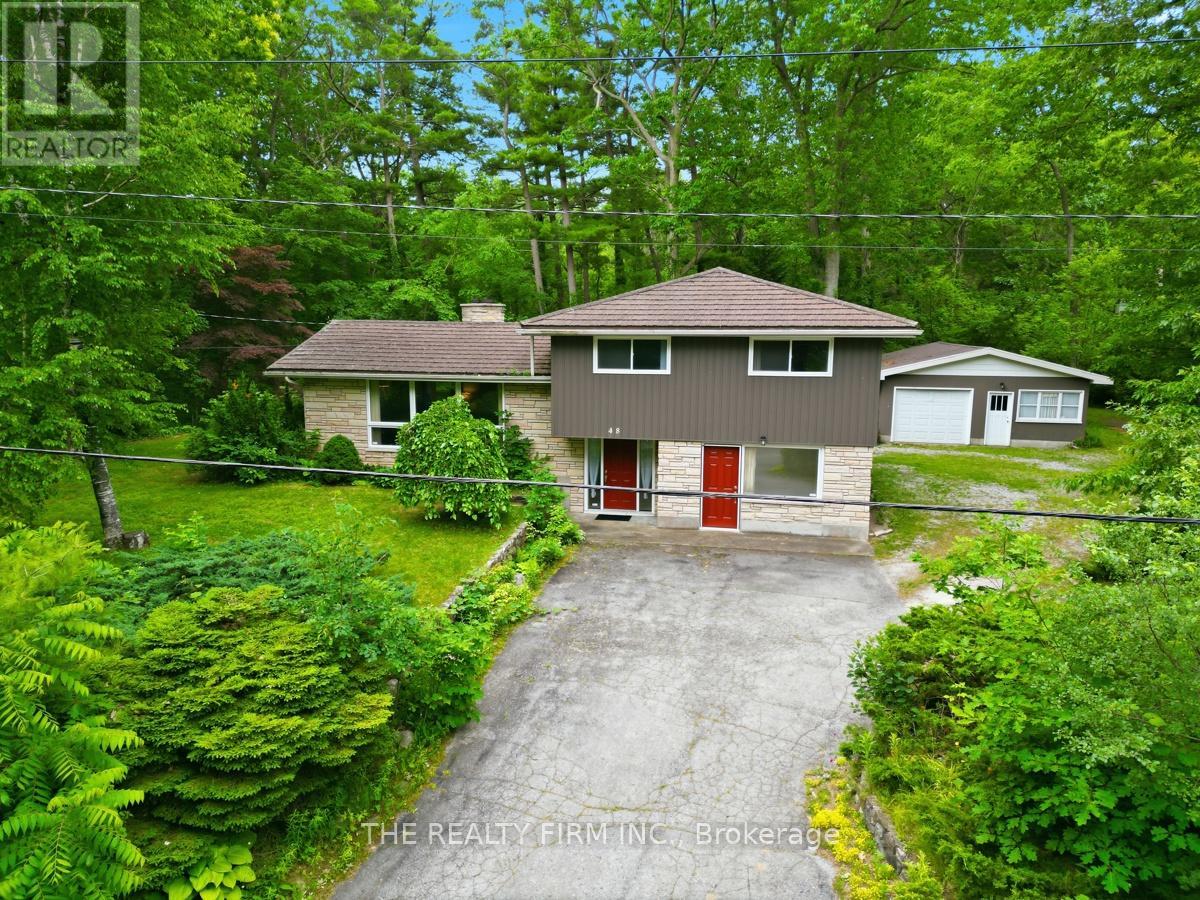 48 Lake Road, Lambton Shores (Grand Bend), Ontario  N0M 1T0 - Photo 9 - X13712698
