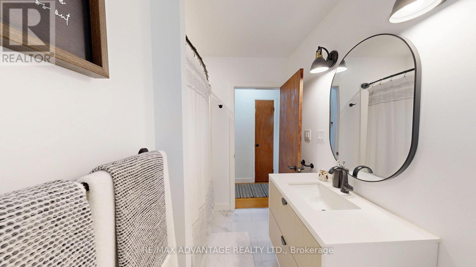 1031 Eagle Drive, London South (South J), Ontario  N5Z 3H4 - Photo 11 - X13712702