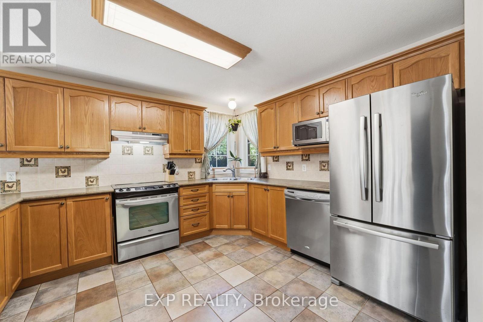 924 Garibaldi Avenue, London North (North B), Ontario  N5X 4J8 - Photo 4 - X13712756