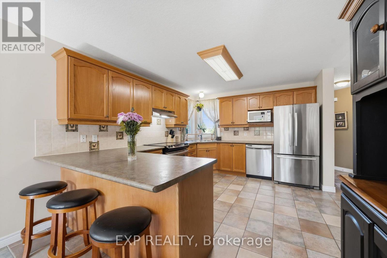 924 Garibaldi Avenue, London North (North B), Ontario  N5X 4J8 - Photo 5 - X13712756
