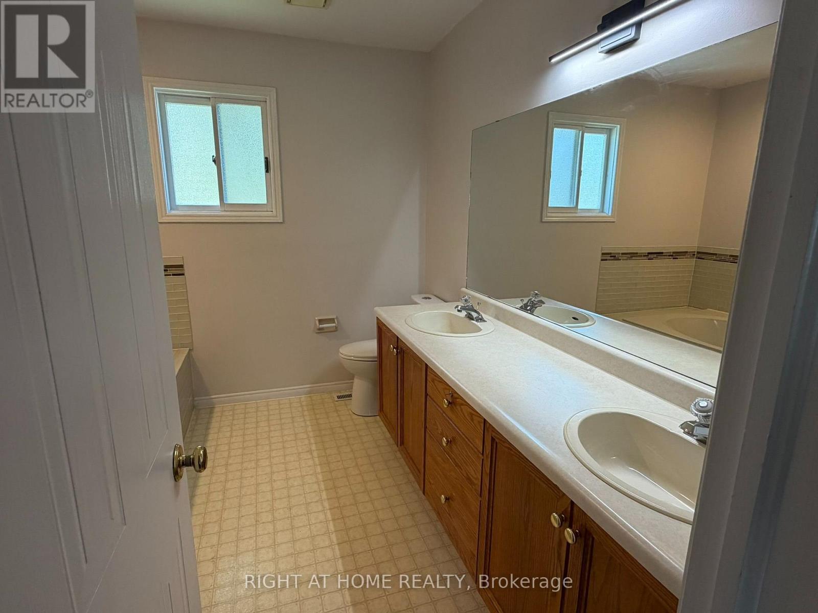 1004 Aldersbrook Road, London North (North I), Ontario  N6G 4N5 - Photo 33 - X13712784