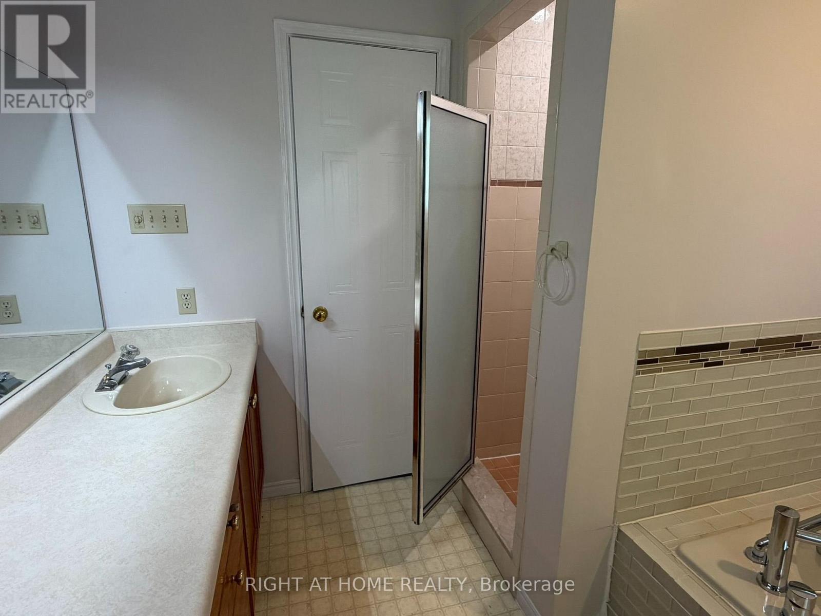 1004 Aldersbrook Road, London North (North I), Ontario  N6G 4N5 - Photo 35 - X13712784