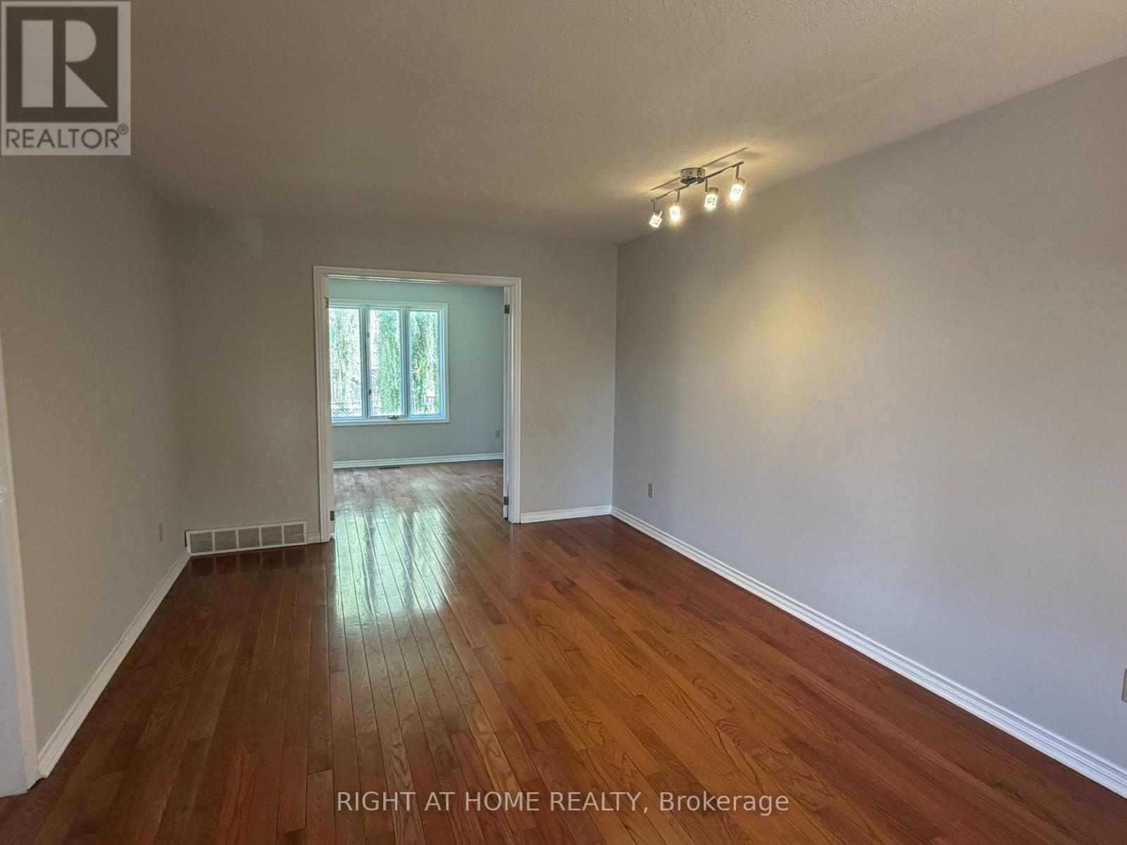 1004 Aldersbrook Road, London North (North I), Ontario  N6G 4N5 - Photo 6 - X13712784
