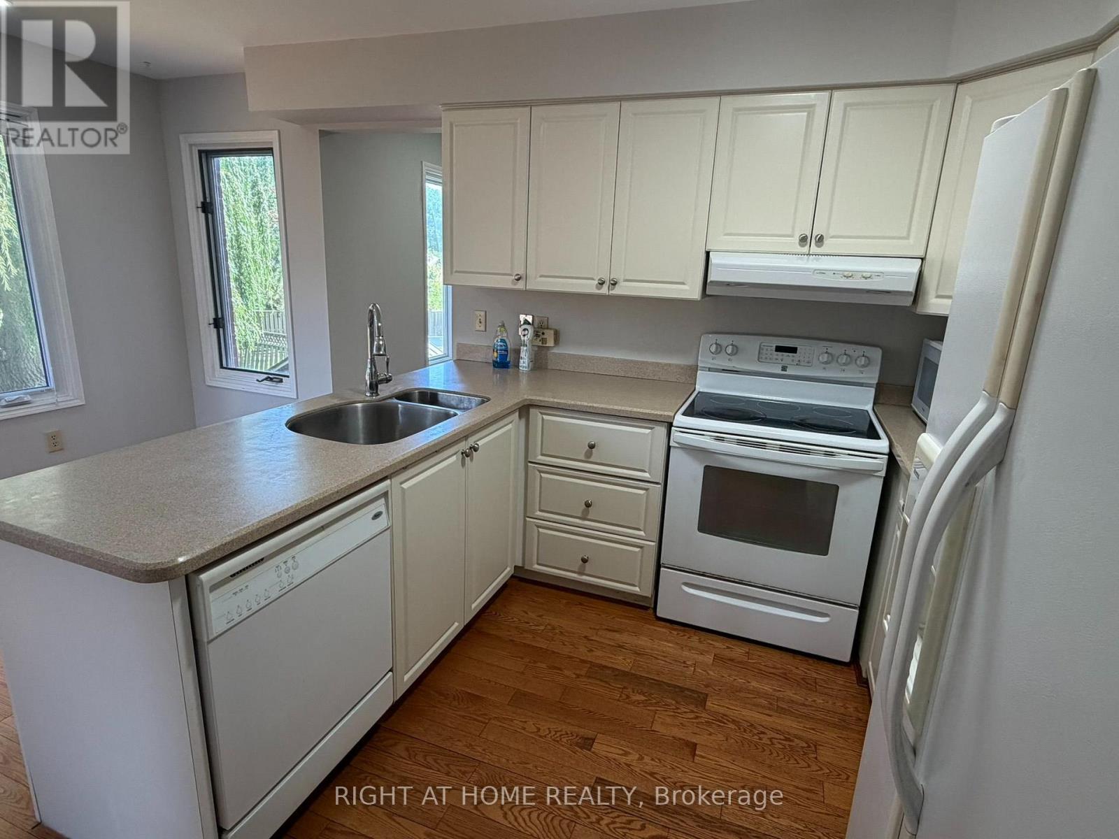 1004 Aldersbrook Road, London North (North I), Ontario  N6G 4N5 - Photo 9 - X13712784