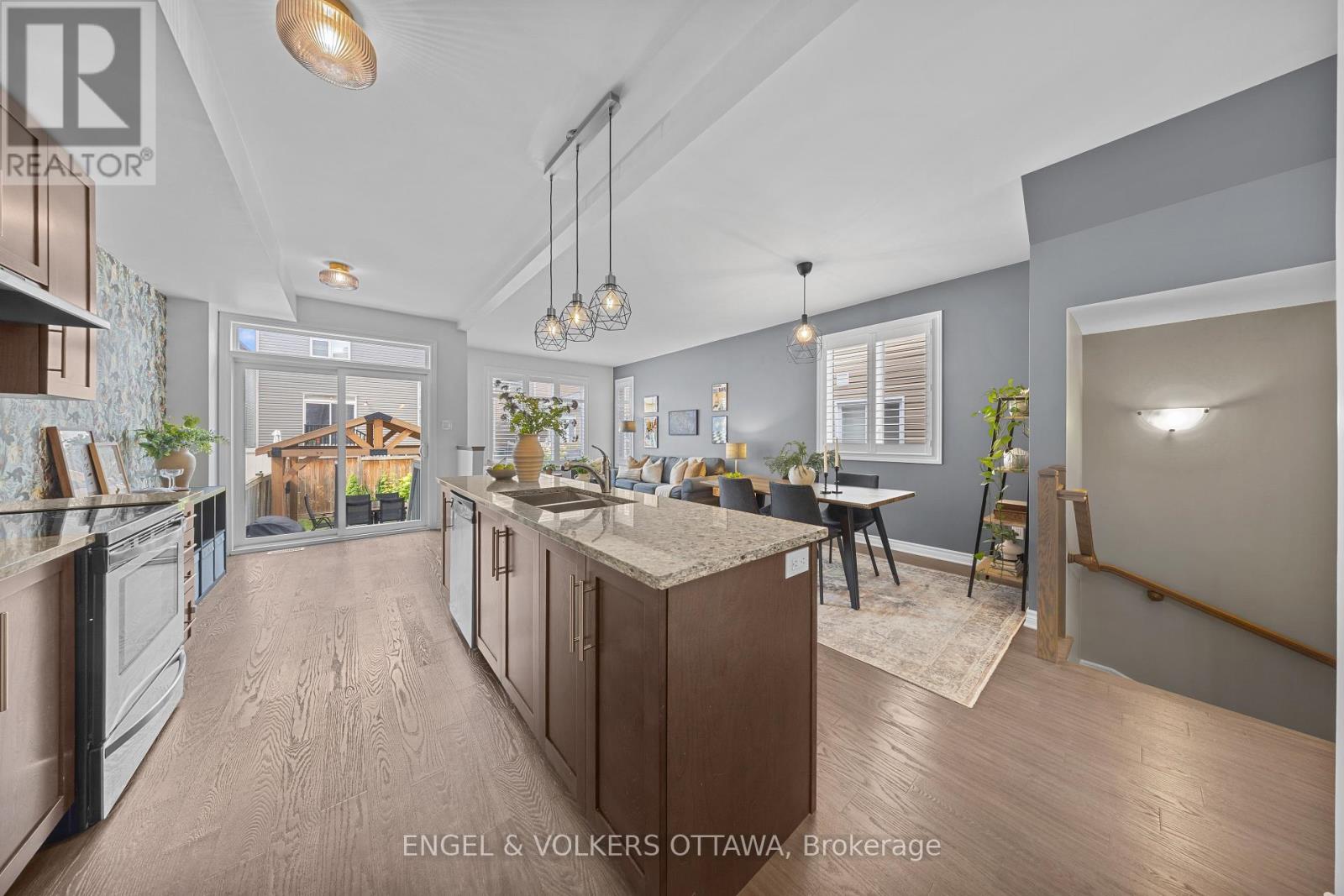 825 Loosestrife Way, Ottawa, Ontario  K1T 0L8 - Photo 8 - X13712742