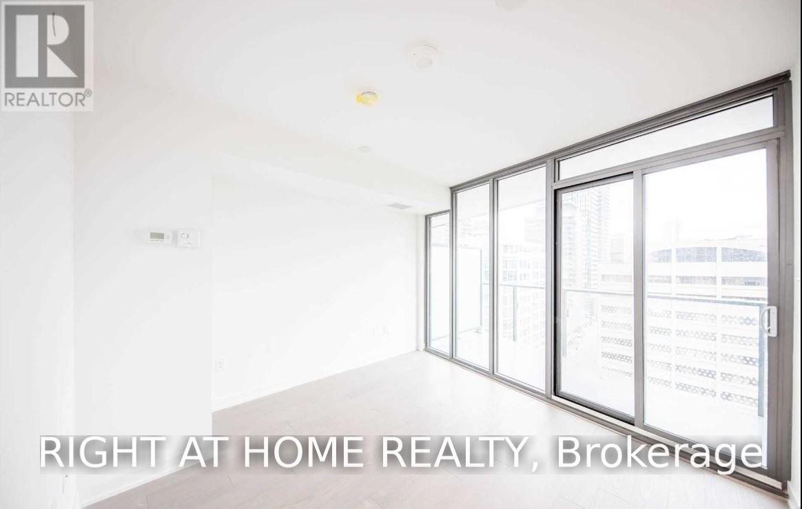1112 - 11 Wellesley Street W, Toronto, Ontario  M4Y 0G4 - Photo 4 - C13712706