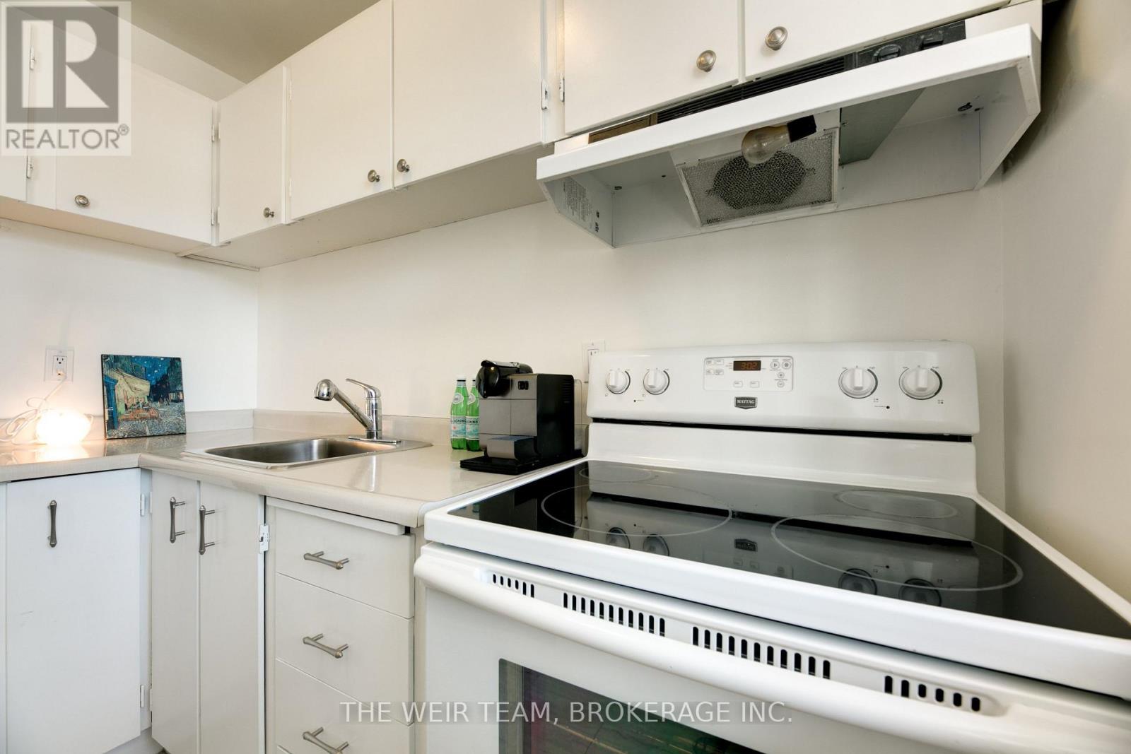 905 - 40 Homewood Avenue, Toronto, Ontario  M4Y 2K2 - Photo 20 - C13712732