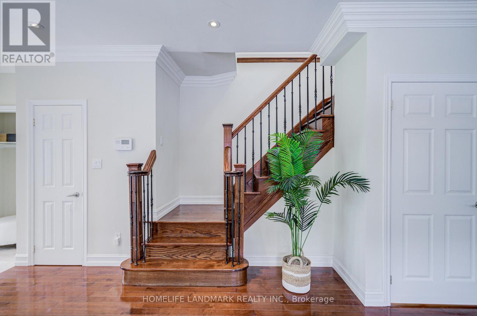 964 Pharmacy Avenue, Toronto, Ontario  M1R 2G6 - Photo 15 - E13712684