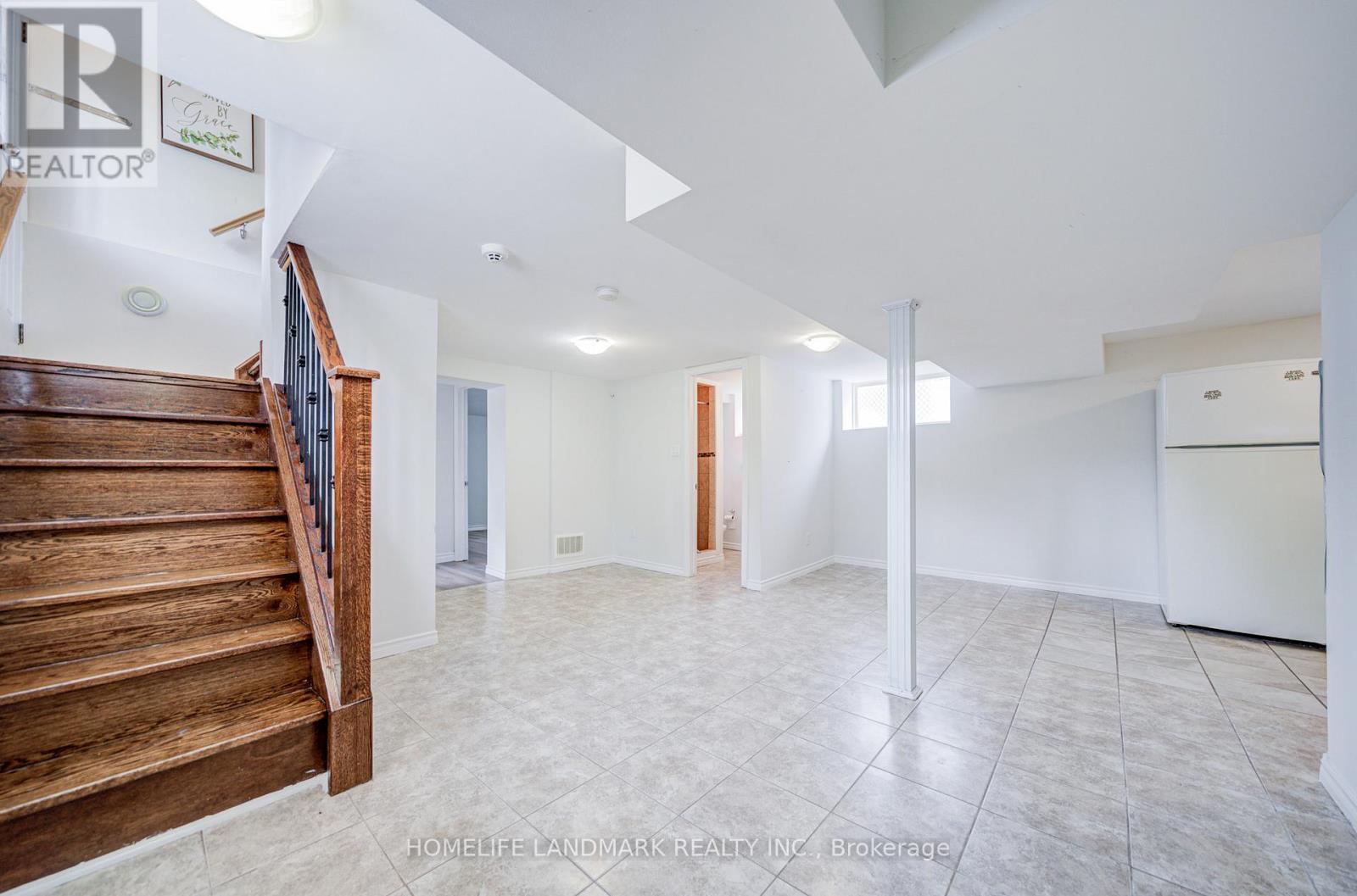 964 Pharmacy Avenue, Toronto, Ontario  M1R 2G6 - Photo 27 - E13712684