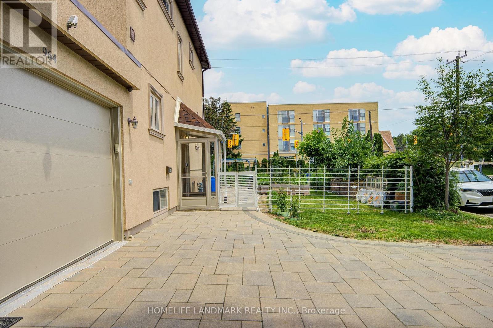 964 Pharmacy Avenue, Toronto, Ontario  M1R 2G6 - Photo 31 - E13712684