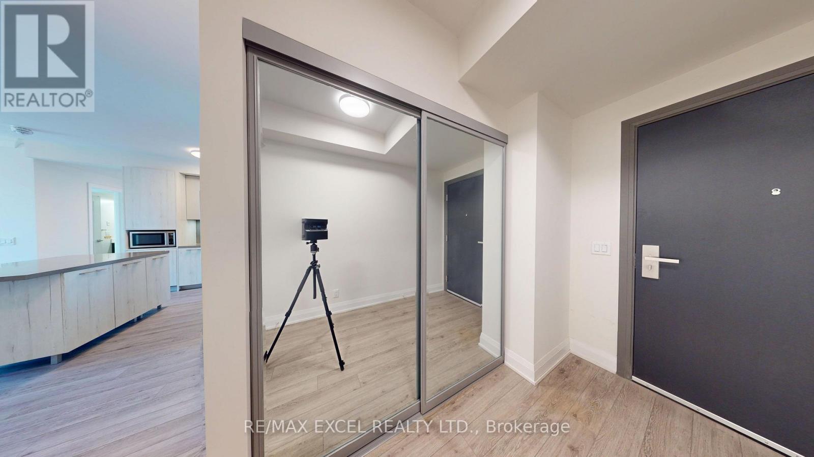 4507 - 8 Water Walk Drive, Markham, Ontario  L3R 6L4 - Photo 4 - N13712692