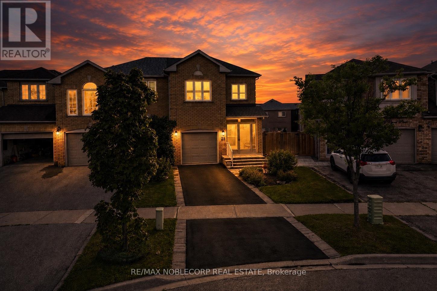 28 OPERA PLACE, Vaughan, Ontario