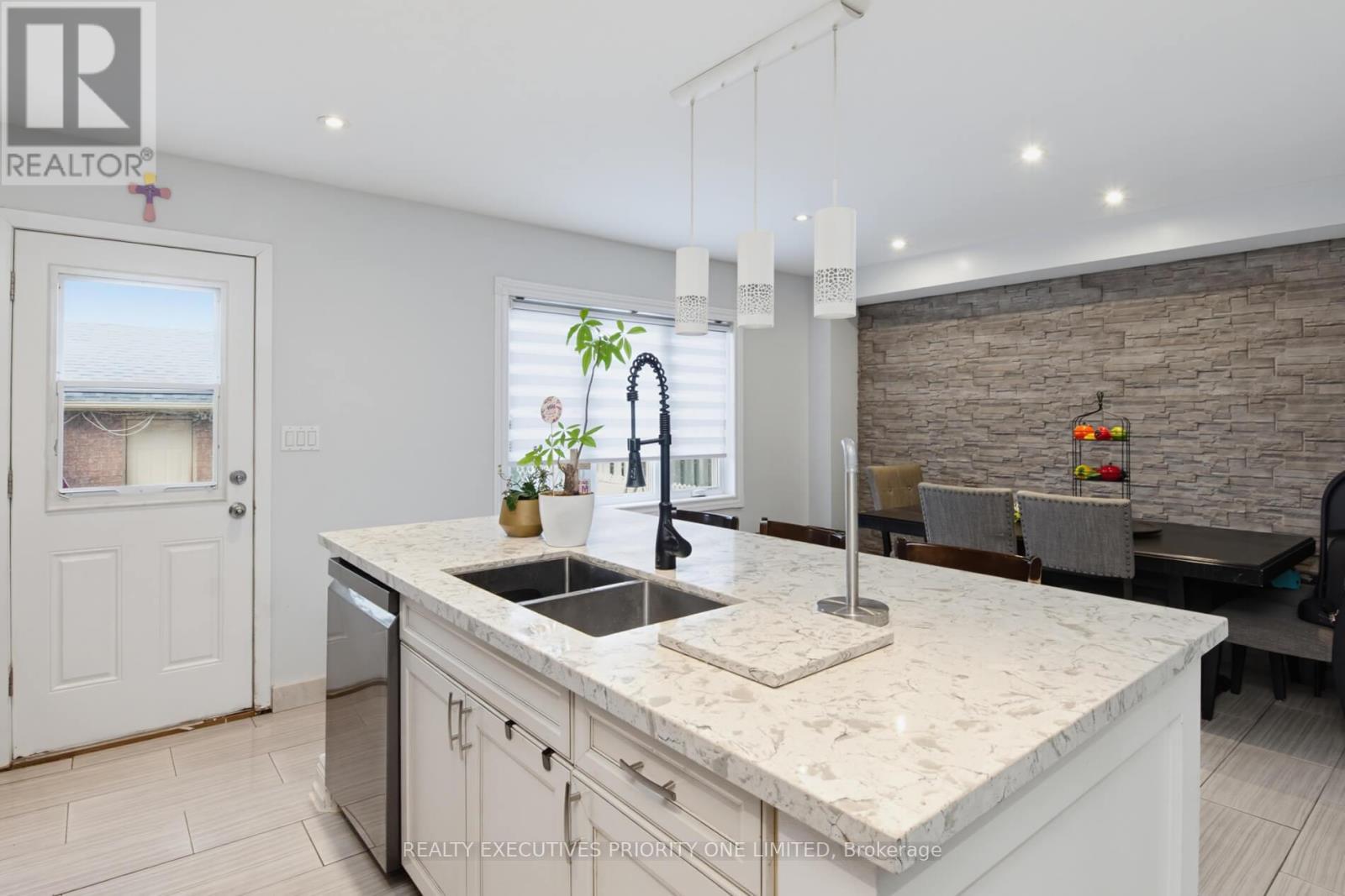 596 Napa Valley Avenue, Vaughan, Ontario  L4H 1R1 - Photo 12 - N13712780