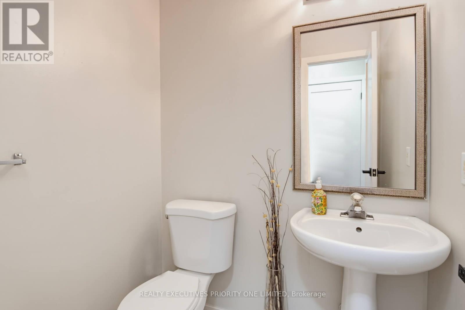 596 Napa Valley Avenue, Vaughan, Ontario  L4H 1R1 - Photo 13 - N13712780