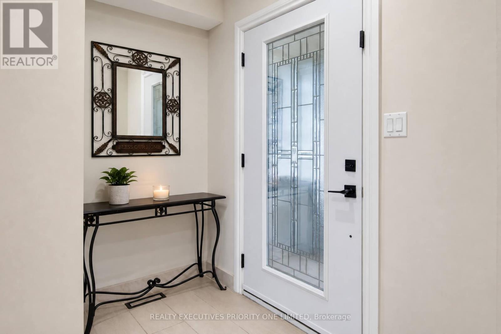 596 Napa Valley Avenue, Vaughan, Ontario  L4H 1R1 - Photo 4 - N13712780