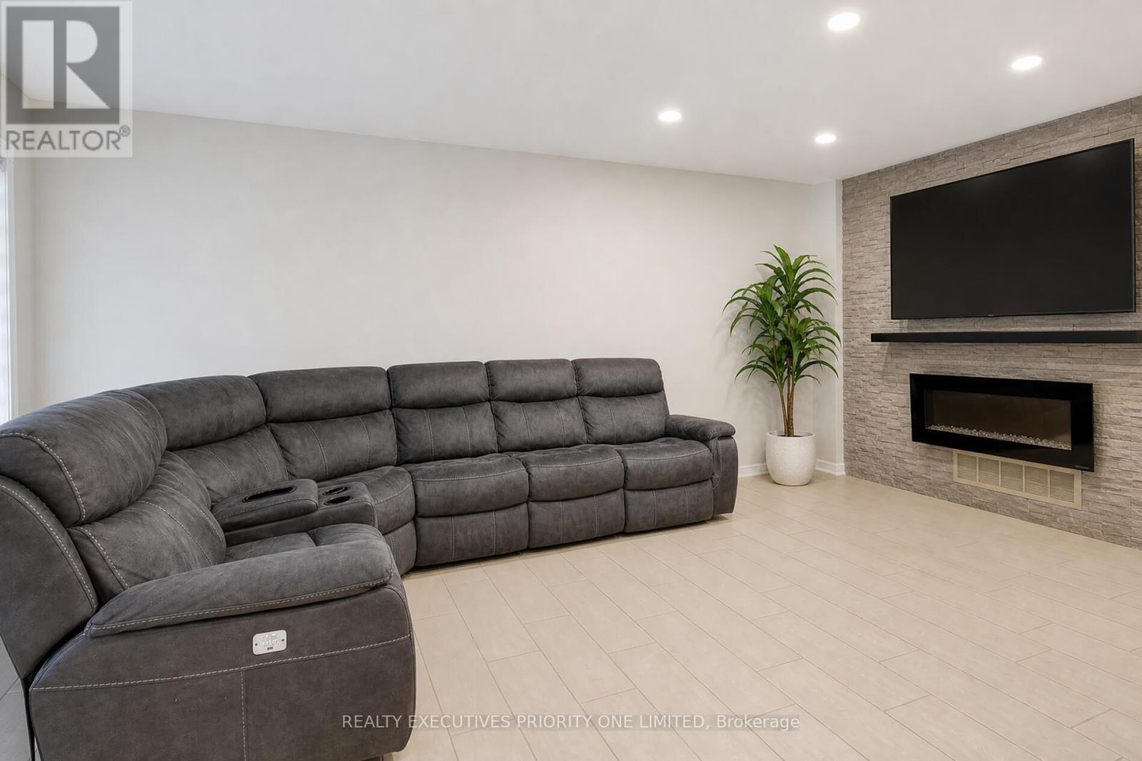596 Napa Valley Avenue, Vaughan, Ontario  L4H 1R1 - Photo 5 - N13712780
