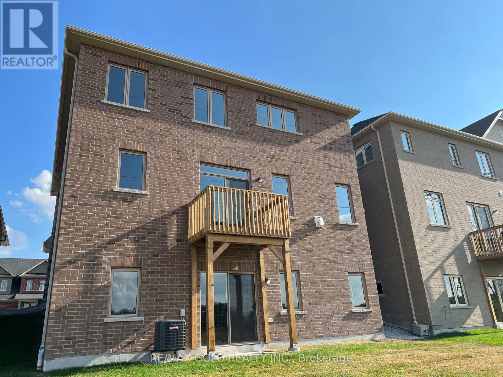21 Sanford Circle, Springwater, Ontario L9X 2A8 - Photo 17 - S13712714