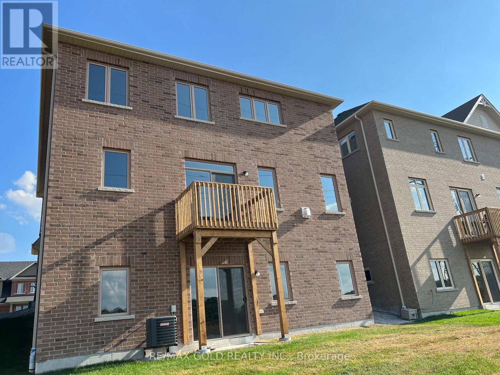 21 Sanford Circle, Springwater, Ontario L9X 2A8 - Photo 18 - S13712714