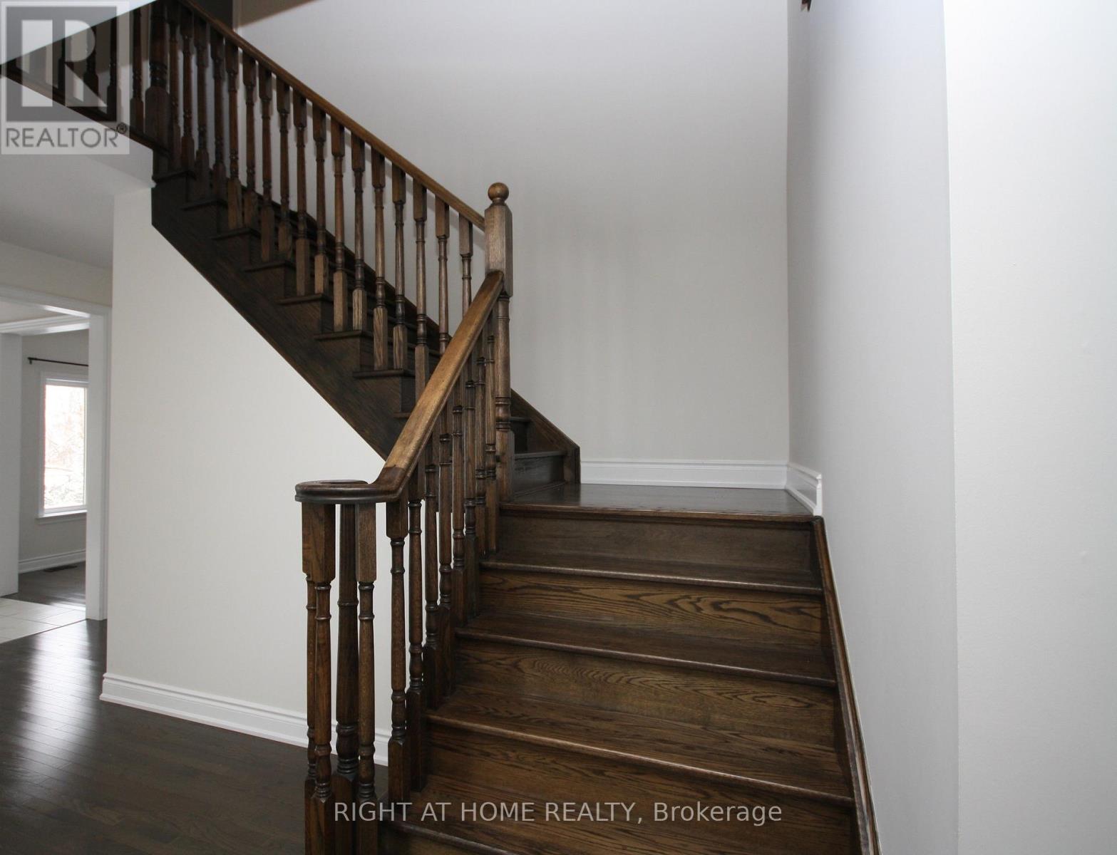 66 White Crescent, Barrie (Holly), Ontario  L4N 5Z9 - Photo 12 - S13712736