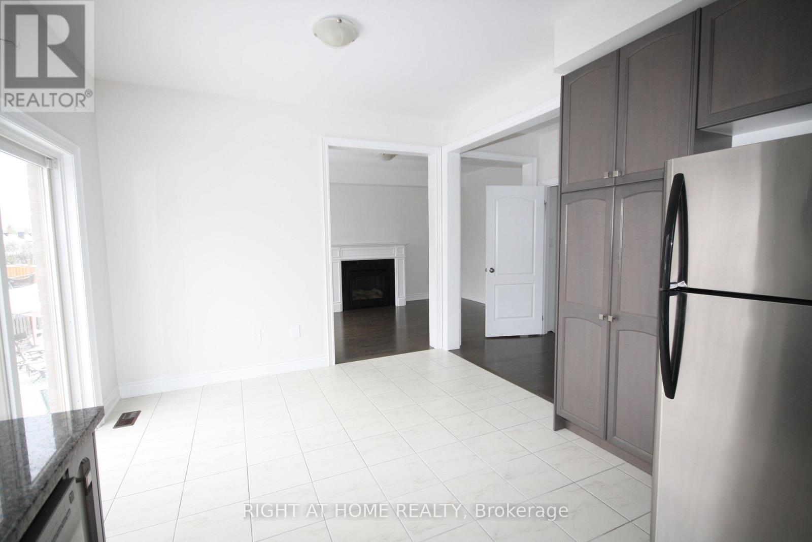 66 White Crescent, Barrie (Holly), Ontario  L4N 5Z9 - Photo 9 - S13712736
