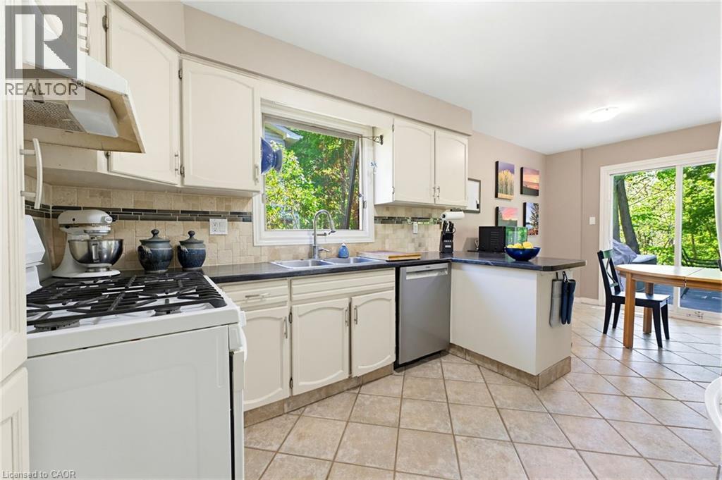 30 Jerome Park Drive, Dundas, Ontario  L9H 6H2 - Photo 12 - 40831822