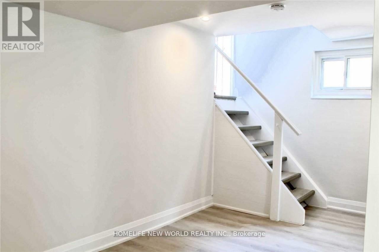 Lower - 43 Blaketon Road, Toronto, Ontario  M9B 4W4 - Photo 14 - W13712722