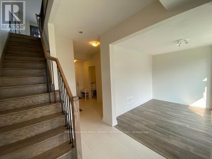 3060 Ernest Appelbe Boulevard, Oakville, Ontario  L6H 0L9 - Photo 6 - W13712738