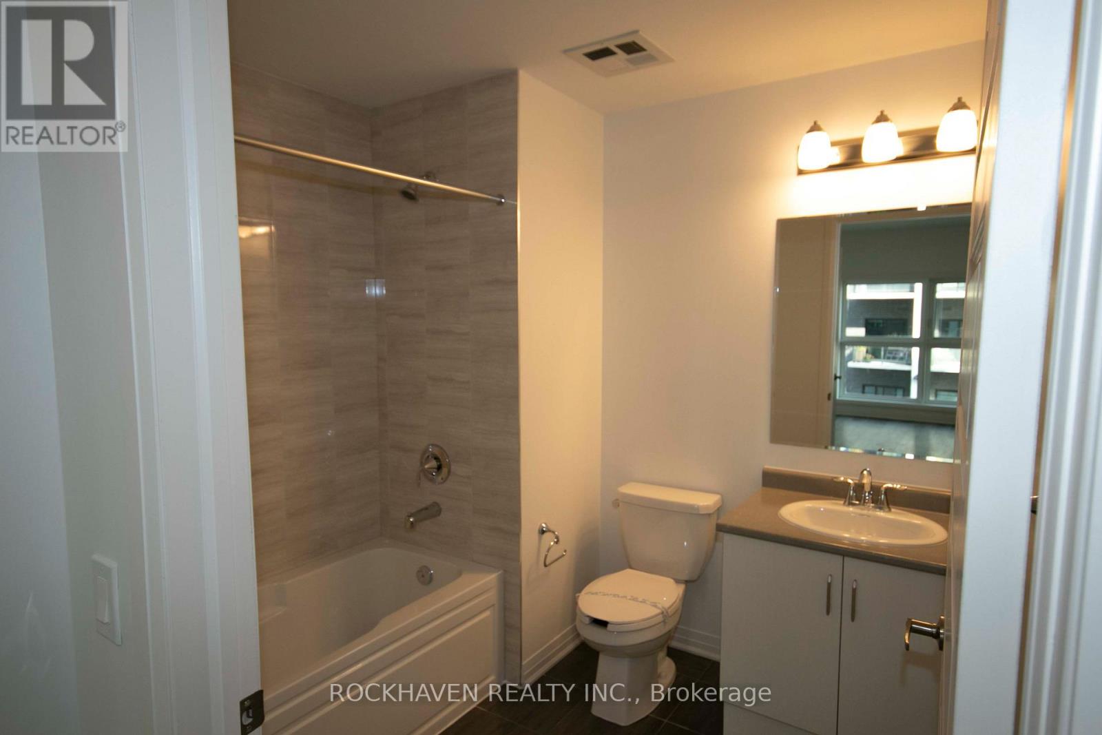 210 - 102 Grovewood Common, Oakville, Ontario L6H 0X3 - Photo 13 - W13712760