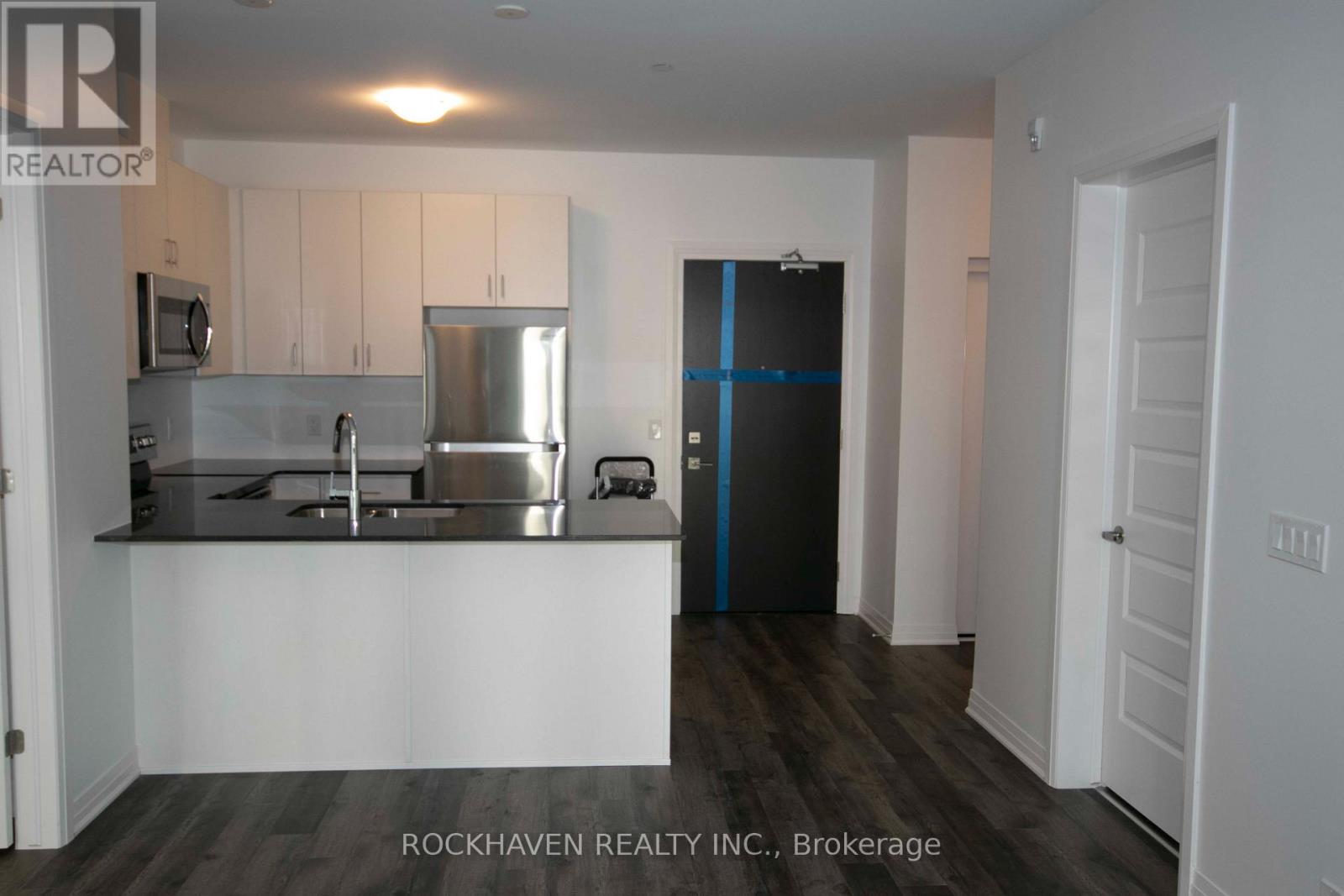 210 - 102 Grovewood Common, Oakville, Ontario L6H 0X3 - Photo 6 - W13712760
