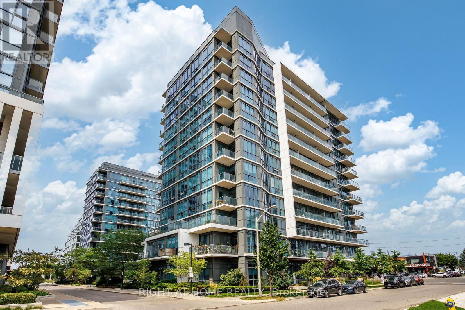 815 - 1185 THE QUEENSWAY, Toronto, Ontario