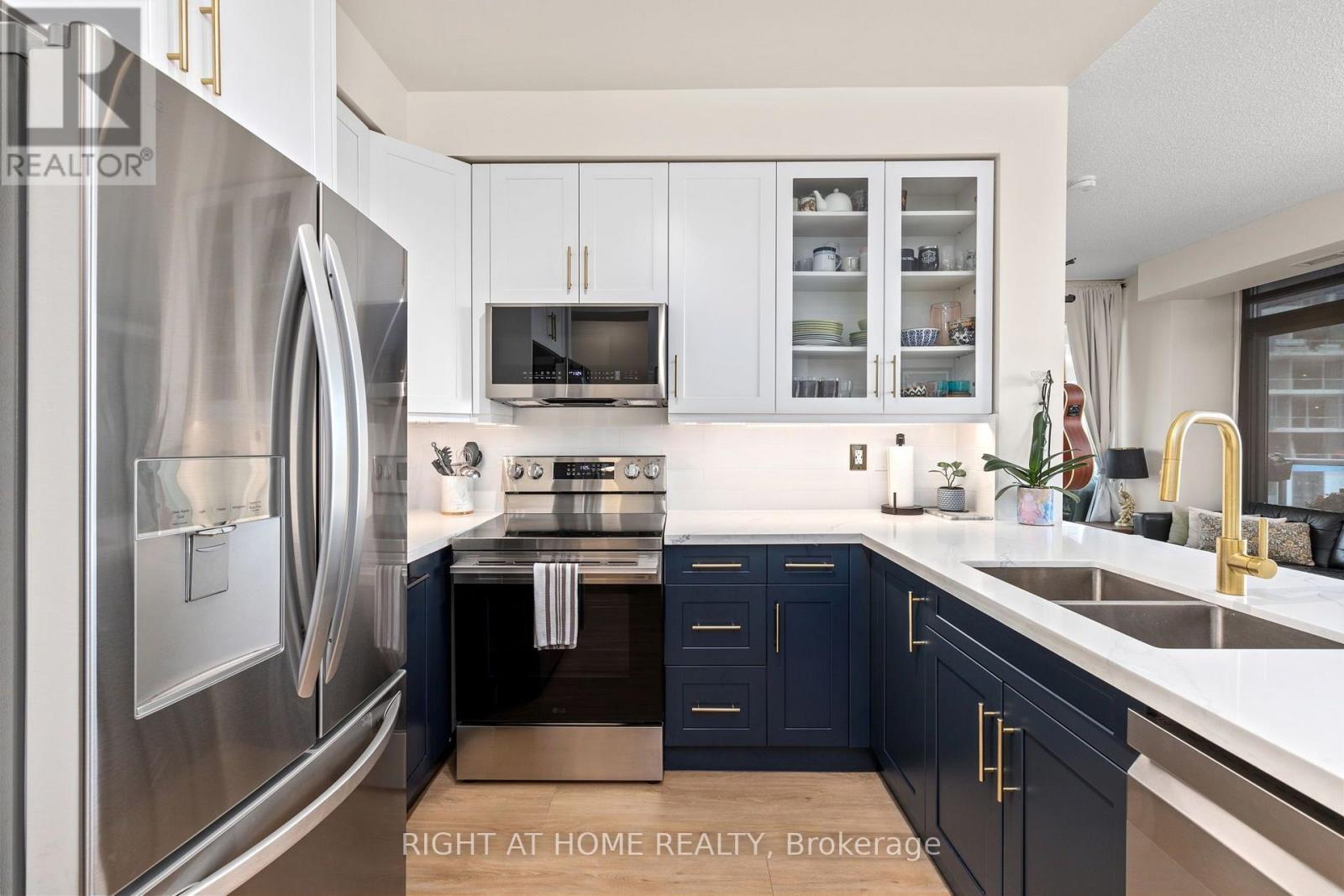 815 - 1185 The Queensway, Toronto, Ontario  M8Z 0C6 - Photo 13 - W13712776