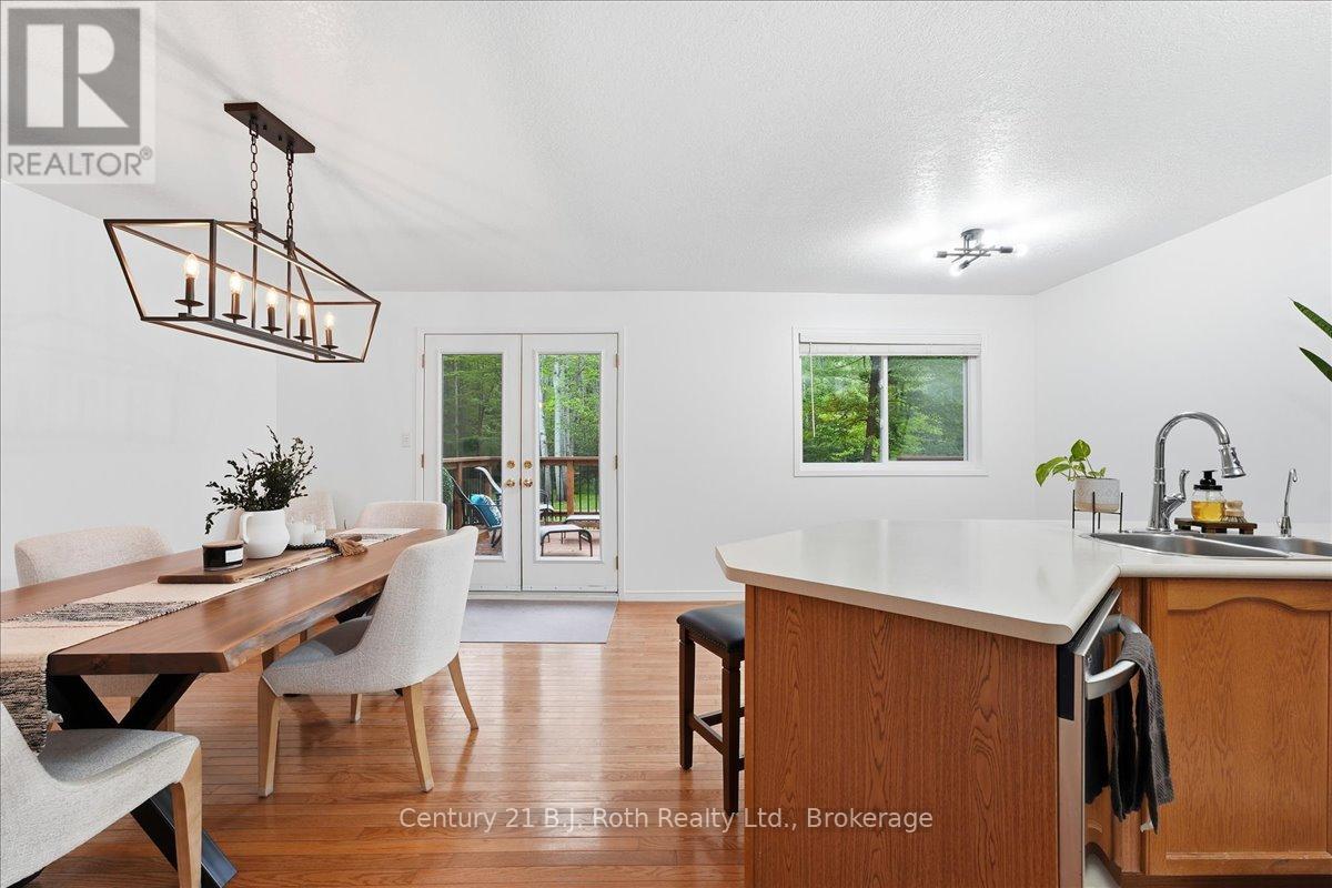 1439 Chapman Road, Penetanguishene, Ontario  L9M 2B2 - Photo 15 - S13595034