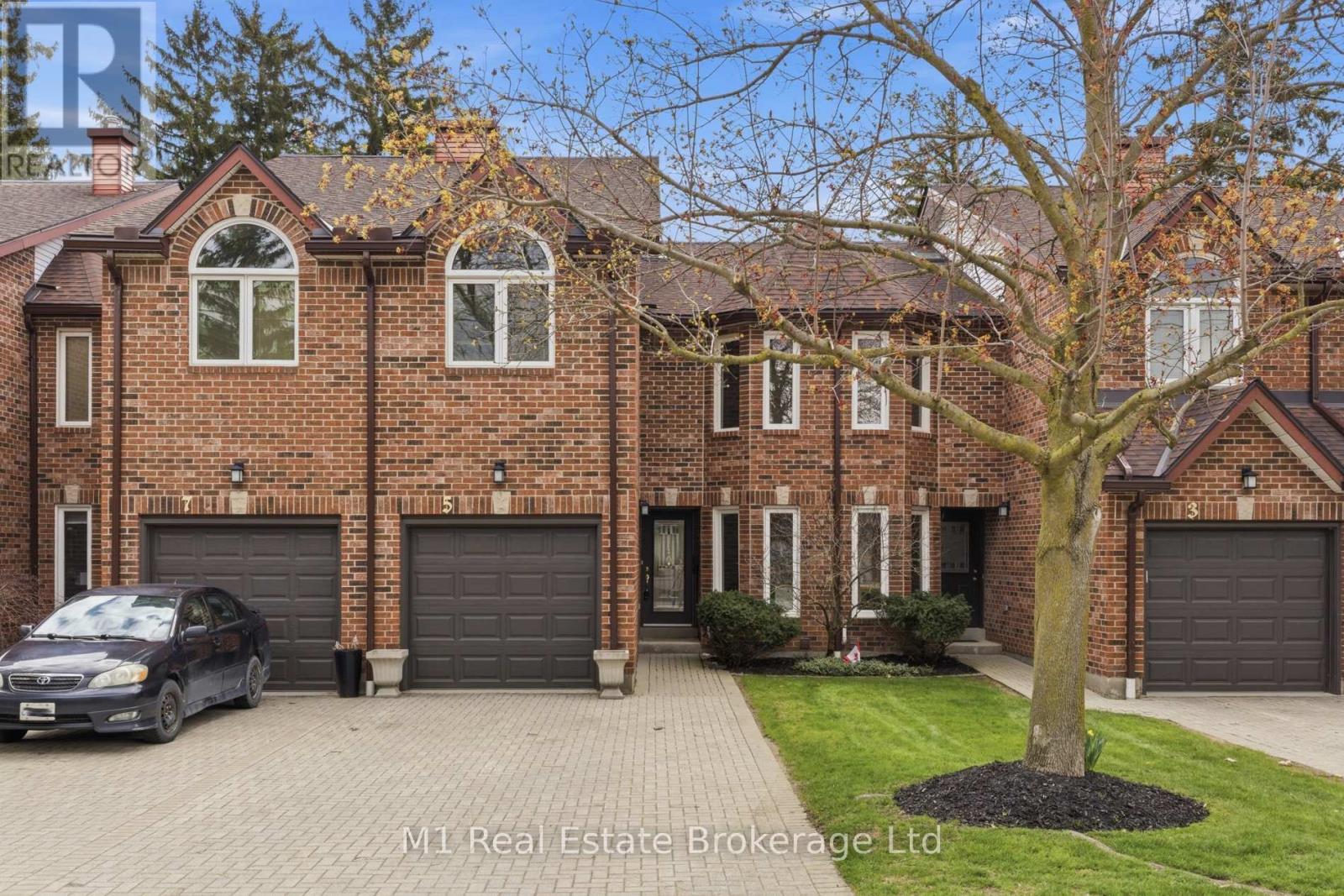 5 MARILYN DRIVE, Guelph, Ontario