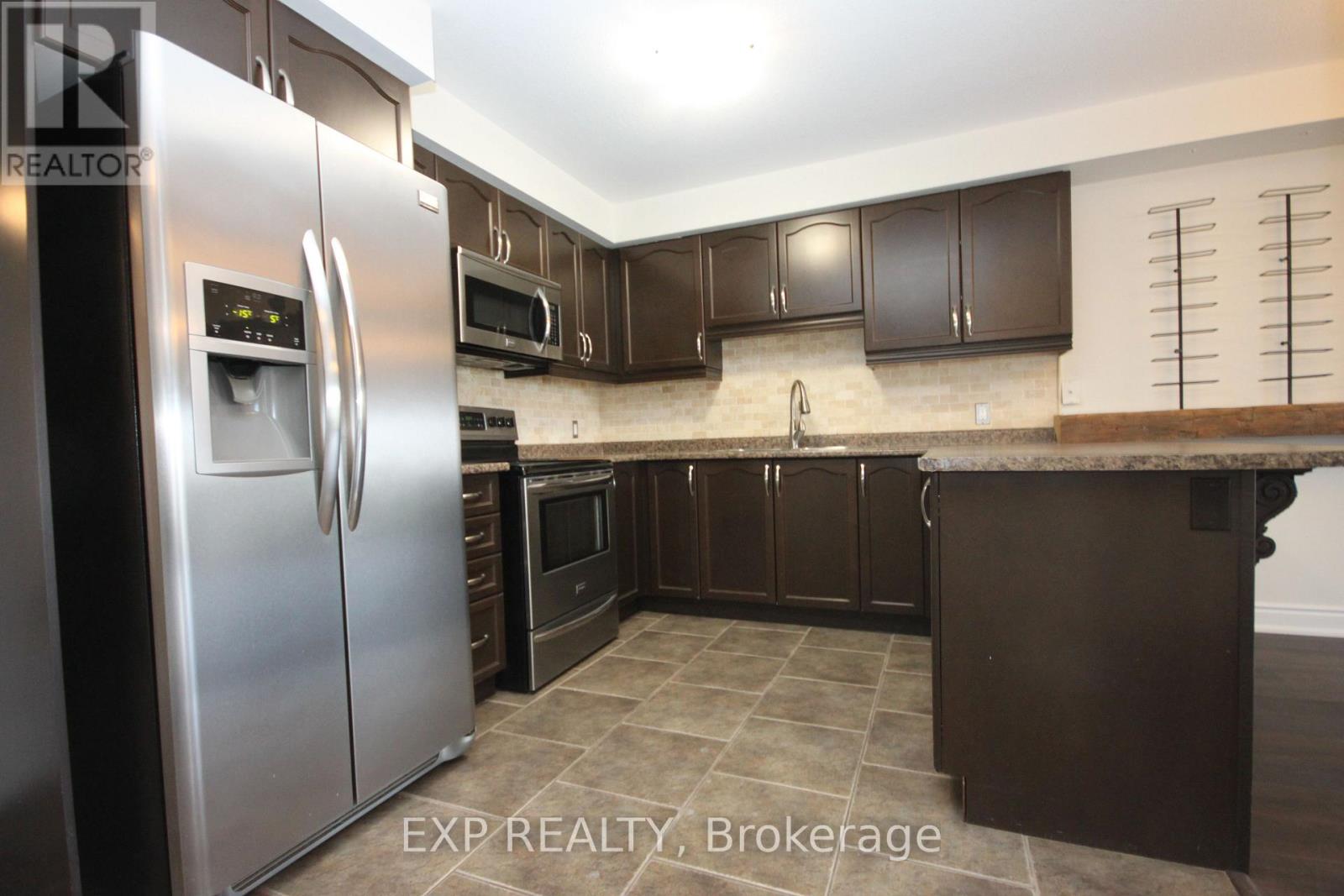 22 Geranium Avenue N, Hamilton, Ontario  L0R 1P0 - Photo 6 - X13712674