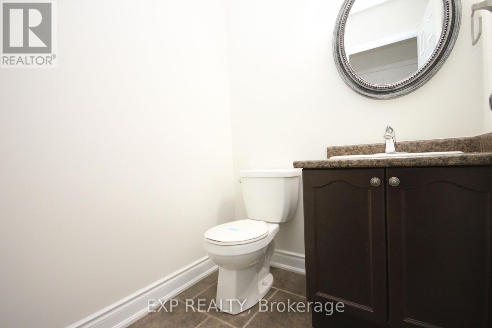 22 Geranium Avenue N, Hamilton, Ontario  L0R 1P0 - Photo 8 - X13712674