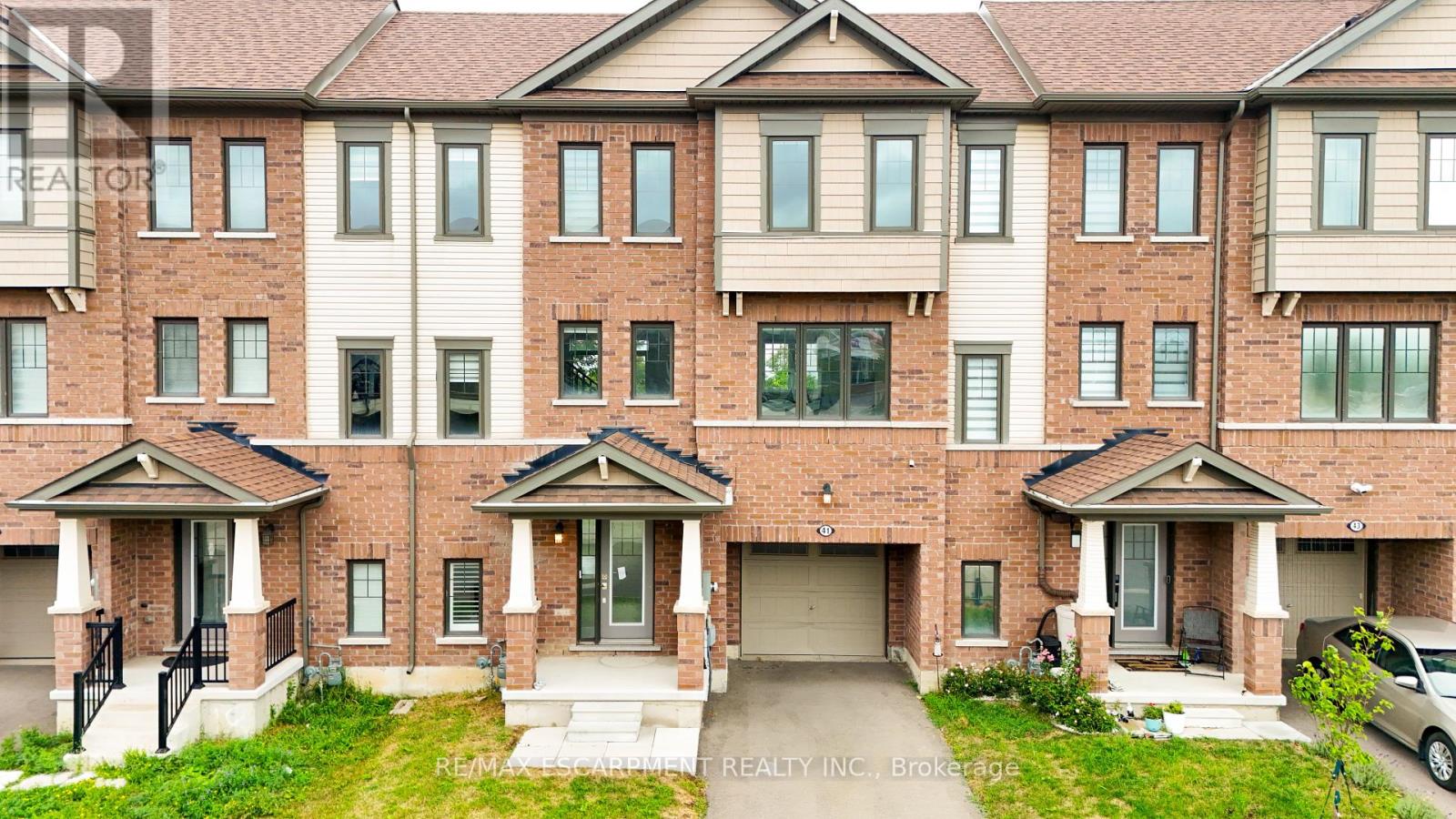 41 Utter Place, Hamilton, Ontario  L8J 0H7 - Photo 2 - X13712726
