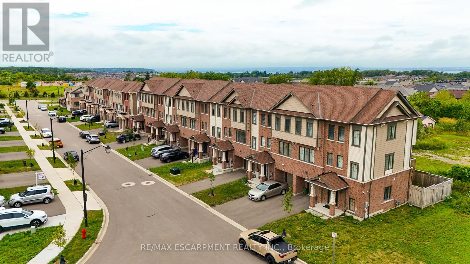 41 Utter Place, Hamilton, Ontario  L8J 0H7 - Photo 3 - X13712726