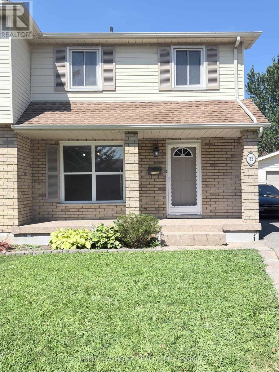MAIN FLOOR - 32 VINTAGE CRESCENT, St. Catharines, Ontario