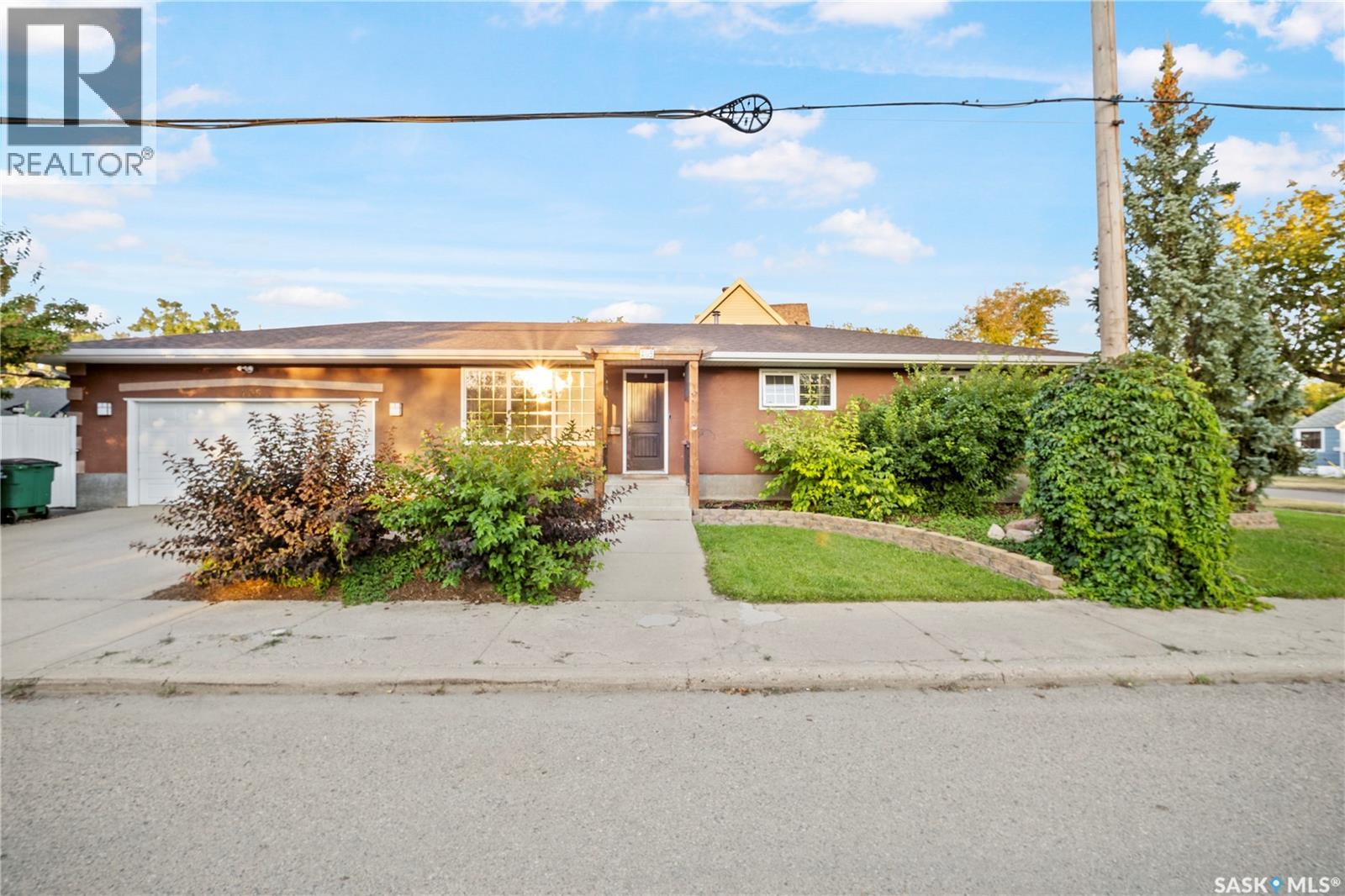 405 4th AVENUE NE, Moose Jaw, Saskatchewan