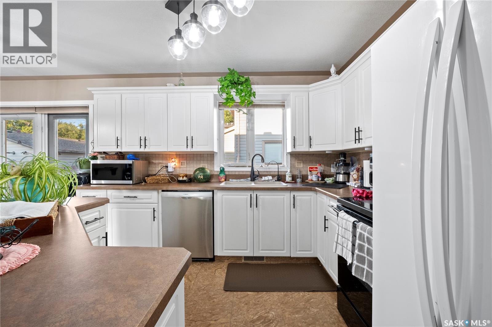 405 4th Avenue Ne, Moose Jaw, Saskatchewan  S6H 8B8 - Photo 11 - SK046655