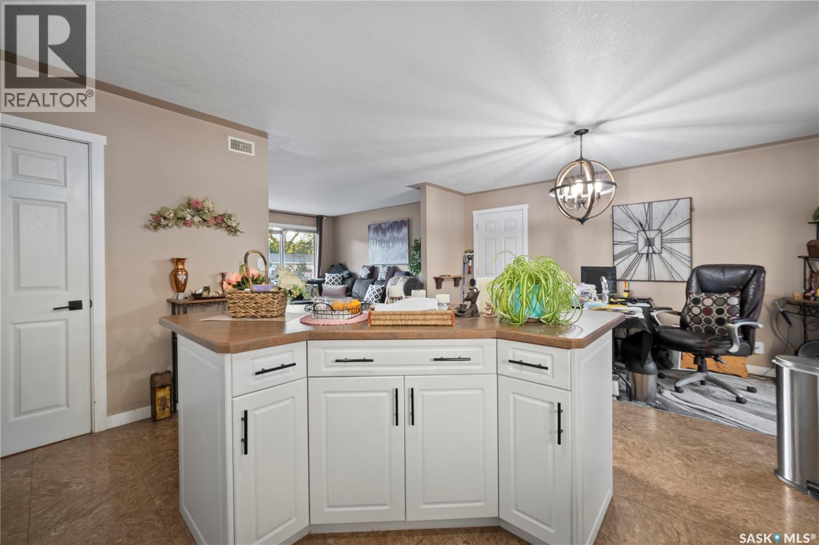 405 4th Avenue Ne, Moose Jaw, Saskatchewan  S6H 8B8 - Photo 14 - SK046655