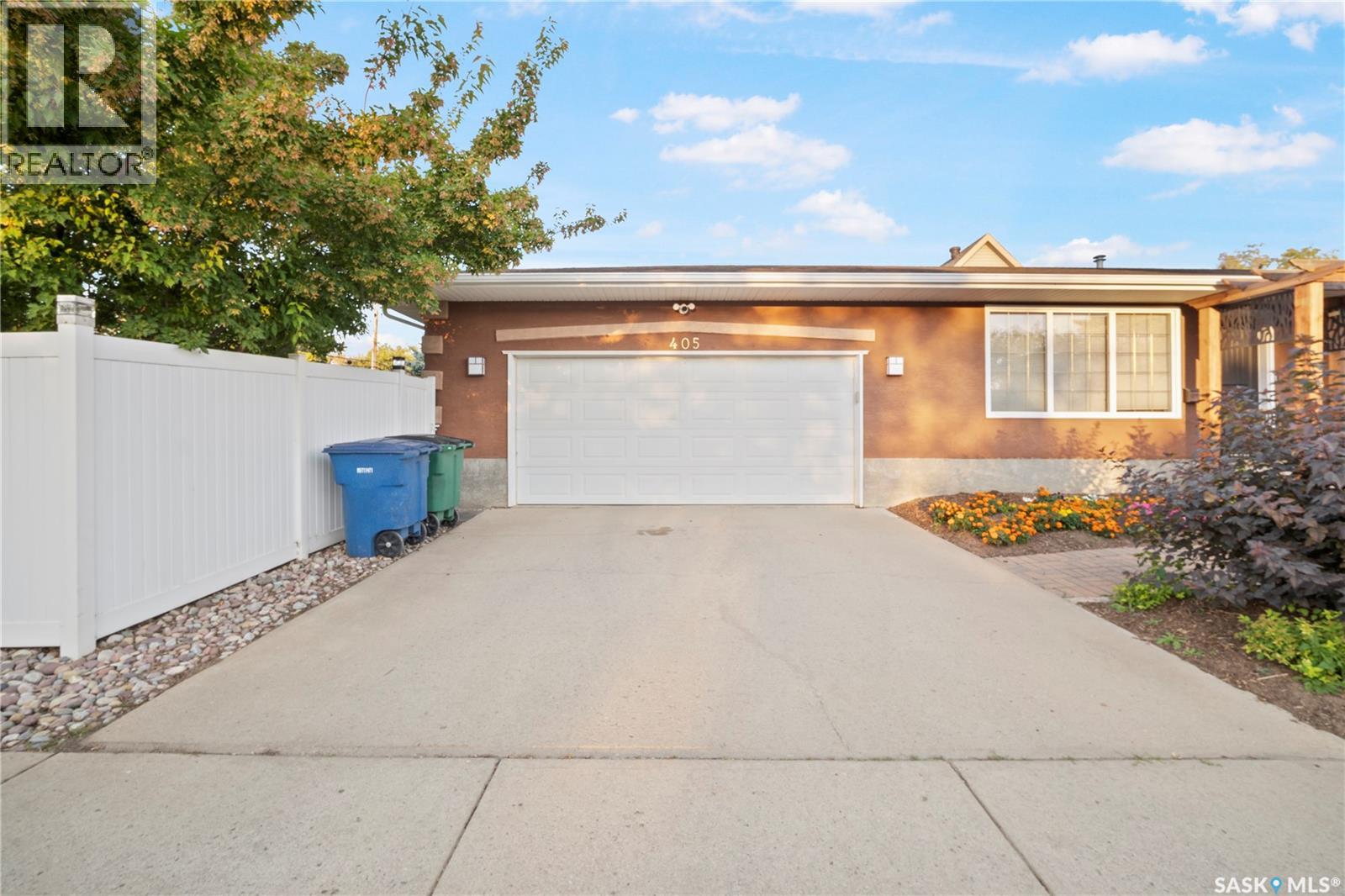 405 4th Avenue Ne, Moose Jaw, Saskatchewan  S6H 8B8 - Photo 2 - SK046655