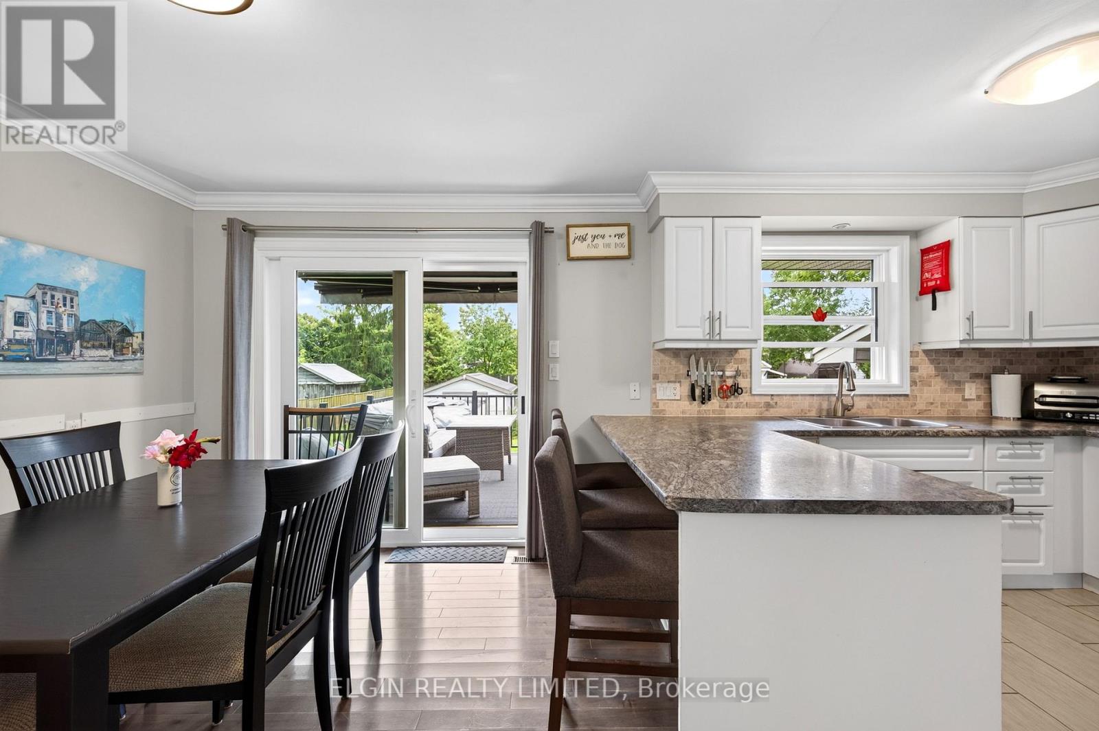 26 Queen Street, Strathroy-Caradoc, Ontario  N7G 2H7 - Photo 11 - X13712834