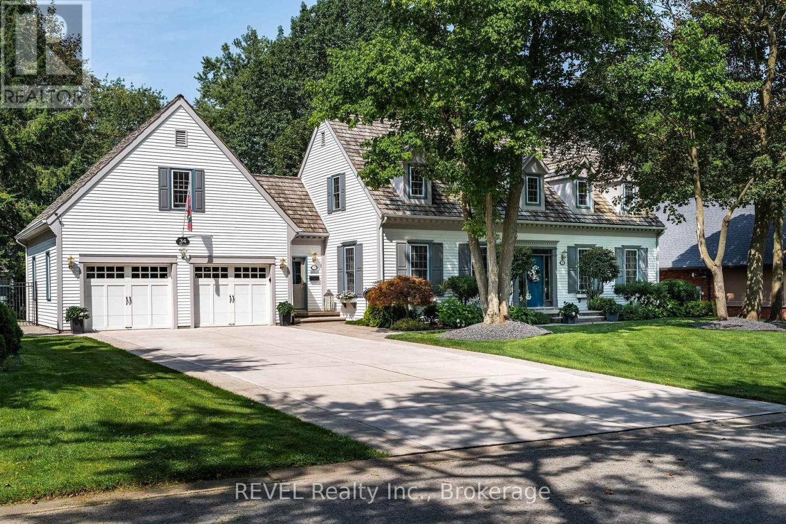 34 LORIMER STREET, Pelham, Ontario