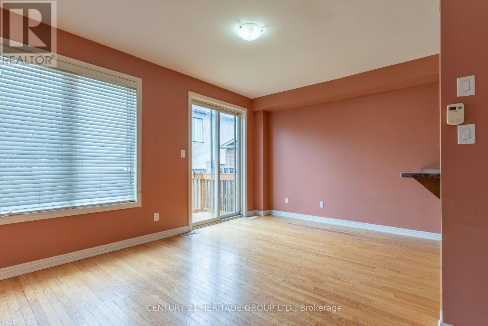 11 Pendulum Circle, Brampton, Ontario  L6R 3N5 - Photo 6 - W13712788