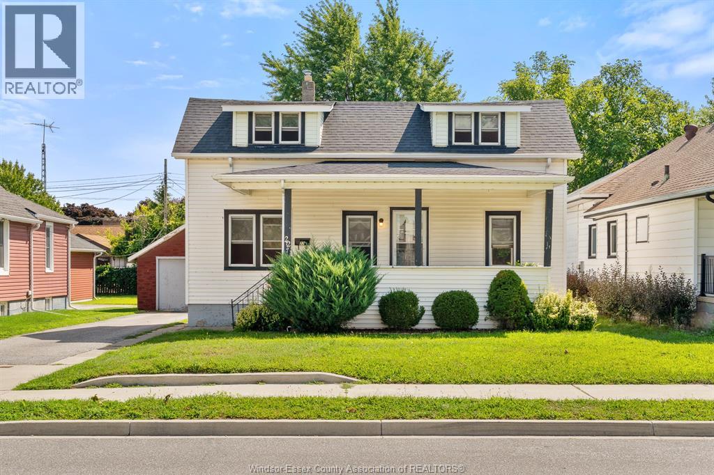 22 Melrose Avenue, Leamington, Ontario  N8H 2H9 - Photo 1 - 26020629