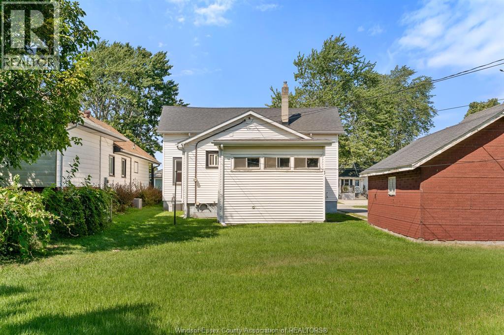 22 Melrose Avenue, Leamington, Ontario  N8H 2H9 - Photo 8 - 26020629