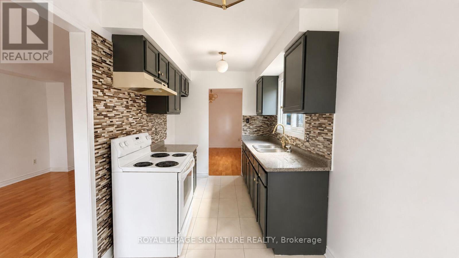 77 Brimstone Crescent, Toronto, Ontario  M1V 3C8 - Photo 10 - E13712884